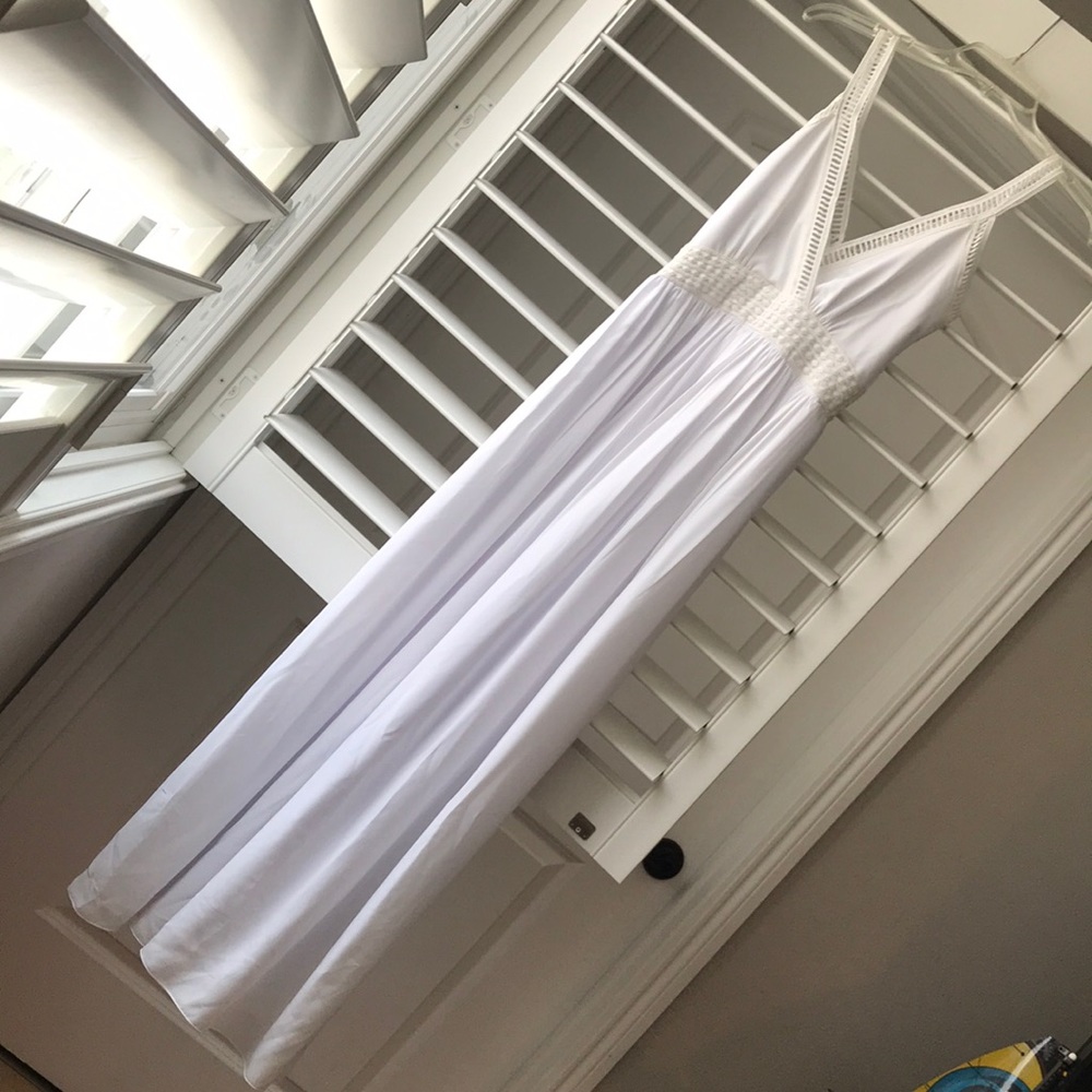 White maxi dress lace detailing XXS